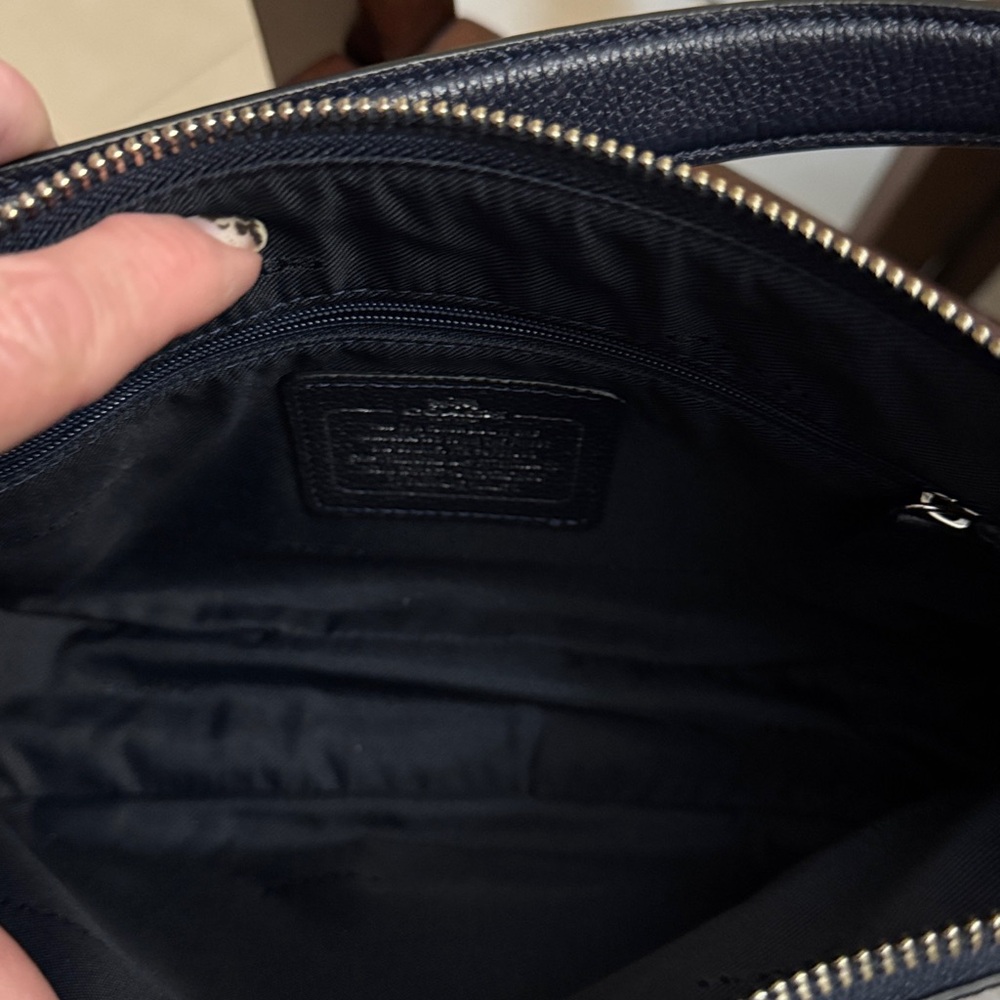Coach Chelsea crossbody bag with floral rivets. - Picture 3 of 6